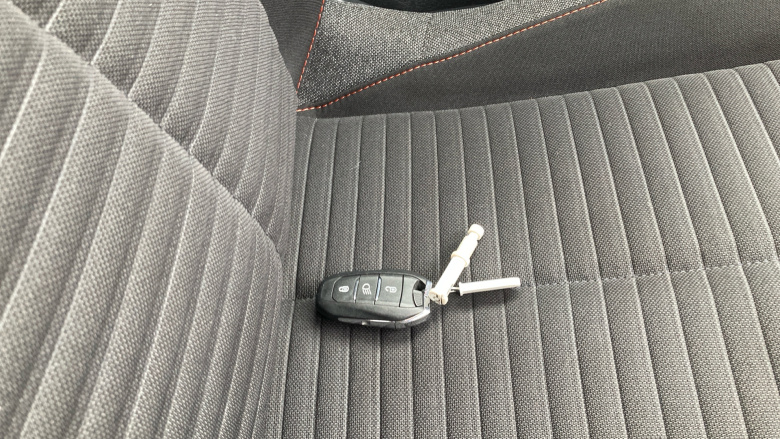 Peugeot 208 100kW Allure 50kWh 5dr Auto Electric Hatchback